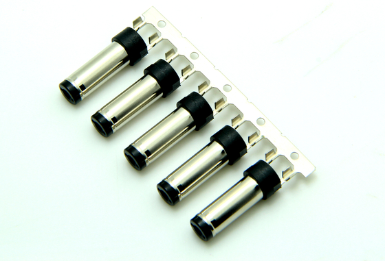 크림 배럴 타입 10A 12V 5.5 * 2.5mm 와이어 18 AWG - 26 AWG 남성 DC 전원 플러그 커넥터